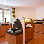 ホテル Bergheim *